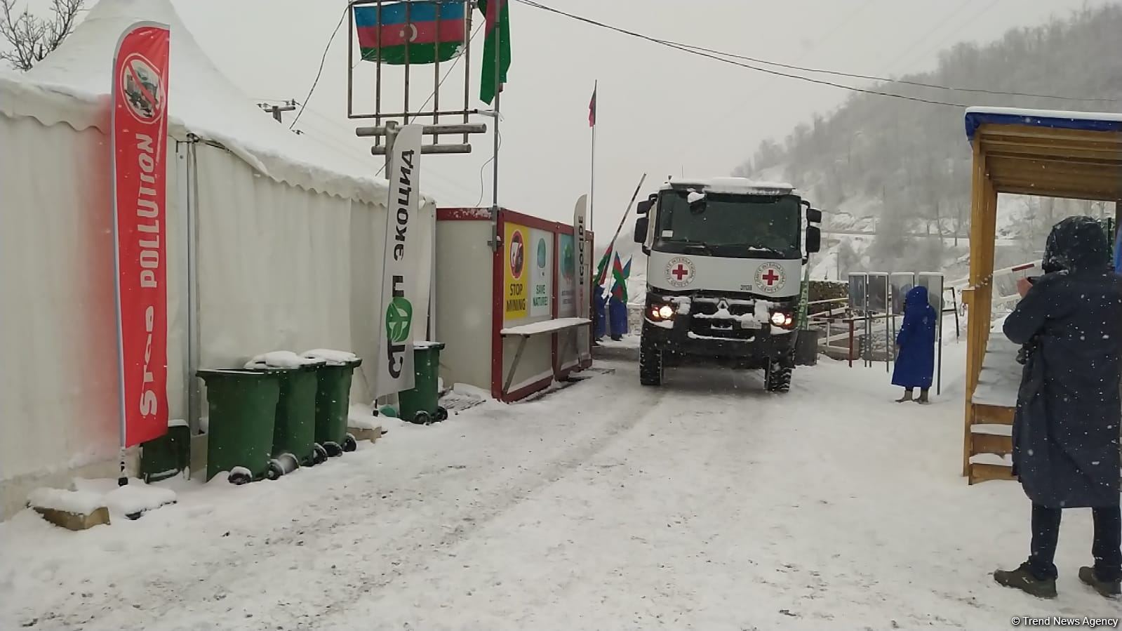 ICRC convoy freely drives along Azerbaijan's Lachin-Khankendi road (PHOTO)
