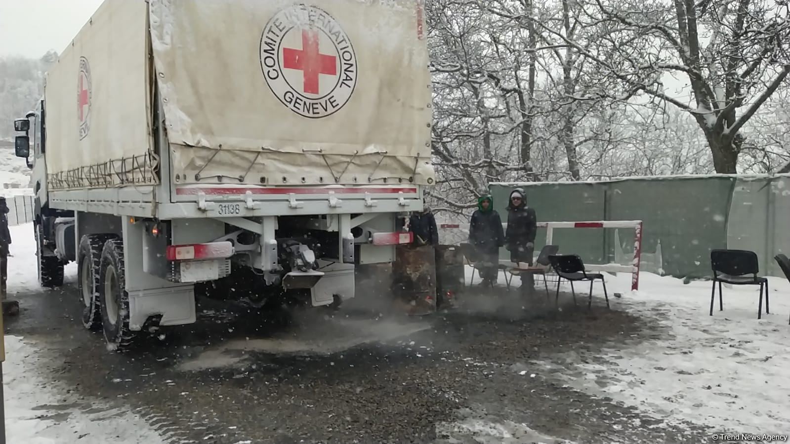 ICRC convoy freely drives along Azerbaijan's Lachin-Khankendi road (PHOTO)