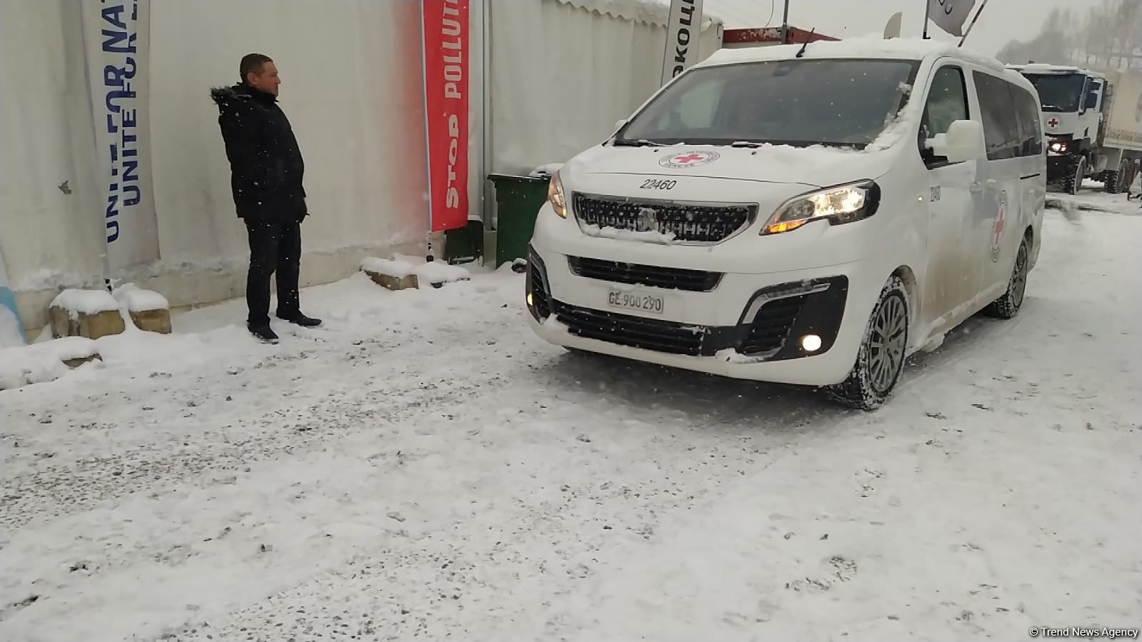 ICRC convoy freely drives along Azerbaijan's Lachin-Khankendi road (PHOTO)