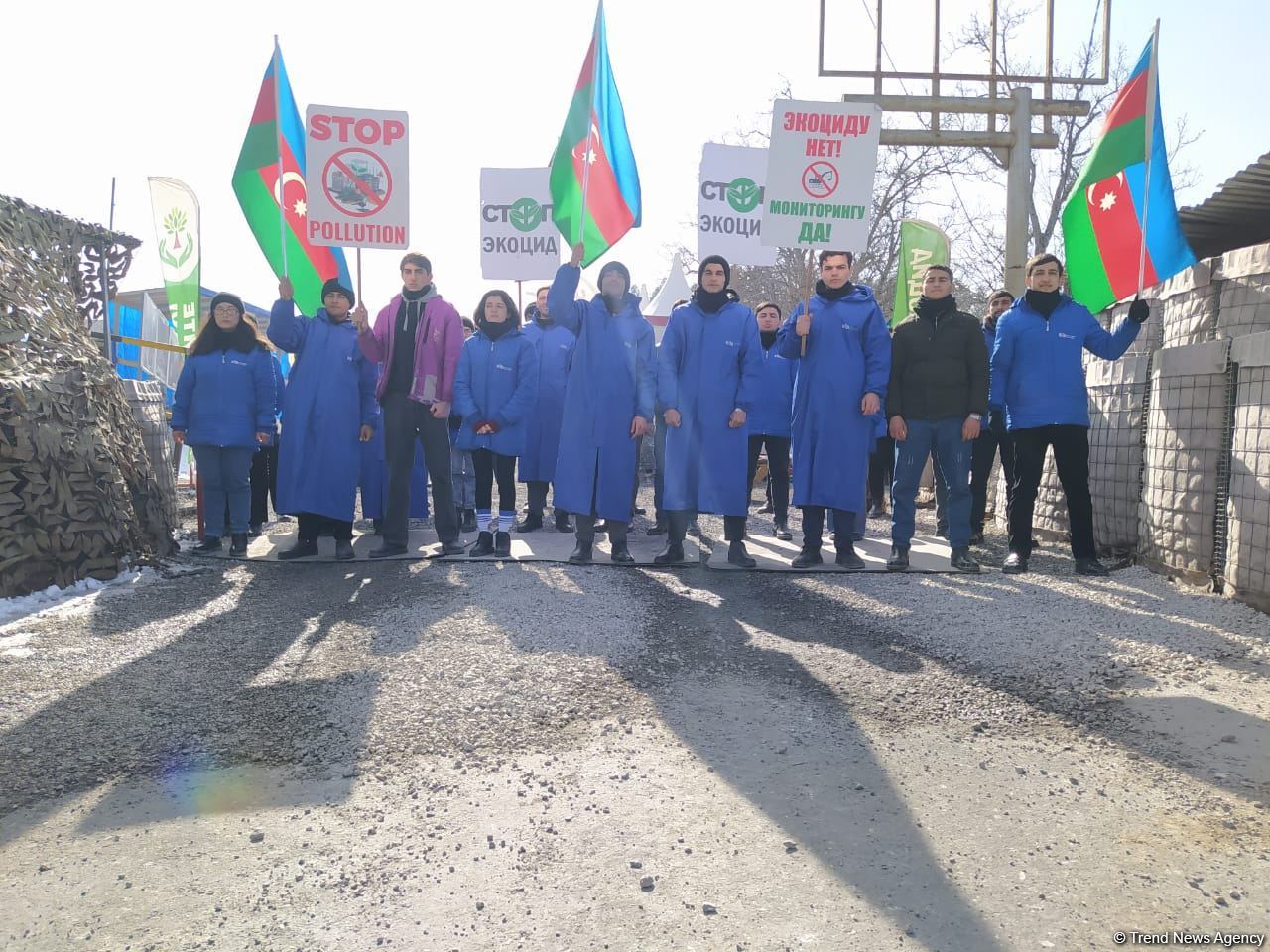Peaceful protest of Azerbaijanis continues on Lachin-Khankendi road (PHOTO)