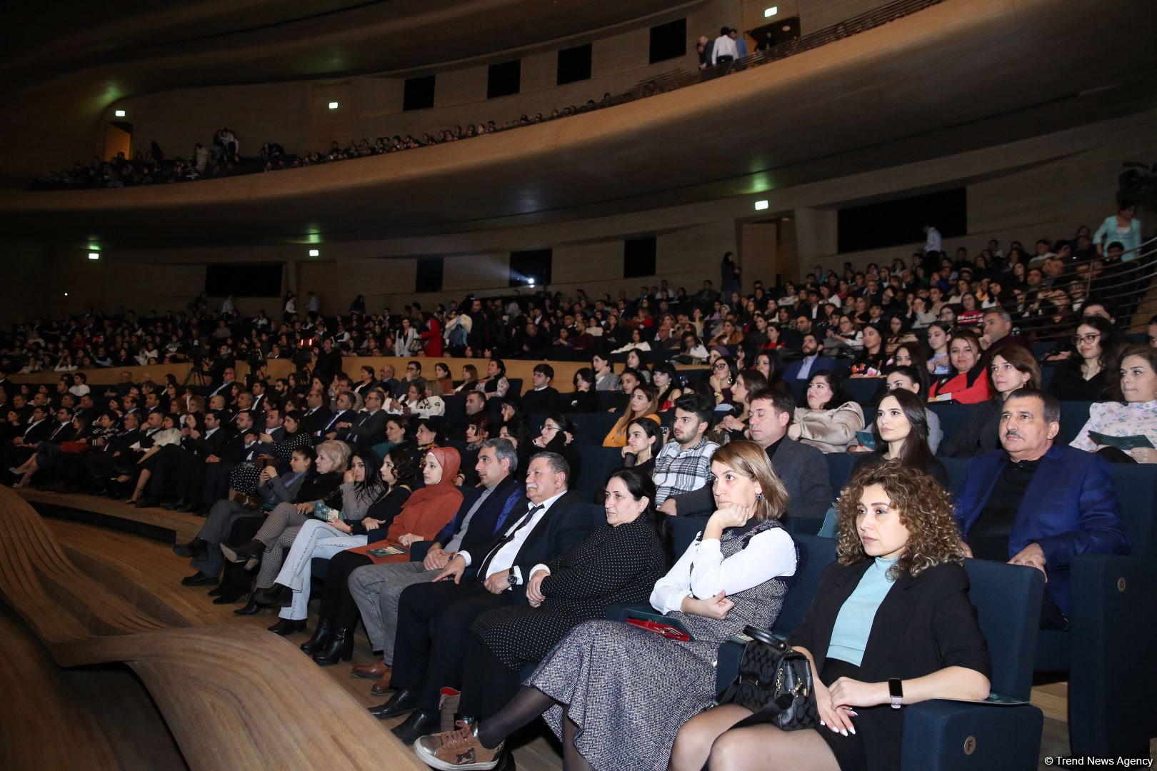 Great leader Heydar Aliyev's favorite "Corpses" play staged at Heydar Aliyev Center in Baku (PHOTO/VIDEO)