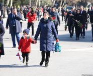 Azerbaijani people honor memory of Khojaly genocide victims (PHOTO)