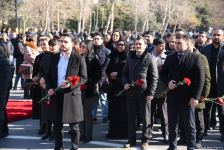 Azerbaijani people honor memory of Khojaly genocide victims (PHOTO)