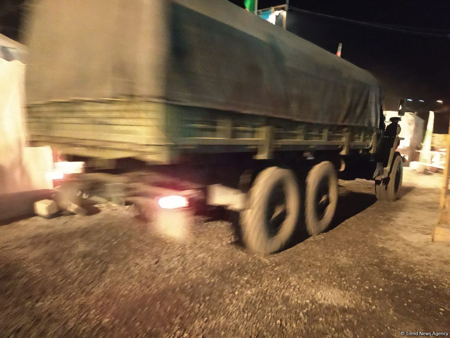 Vehicles of Russian peacekeepers pass freely along Azerbaijan's Lachin-Khankendi road (PHOTO)