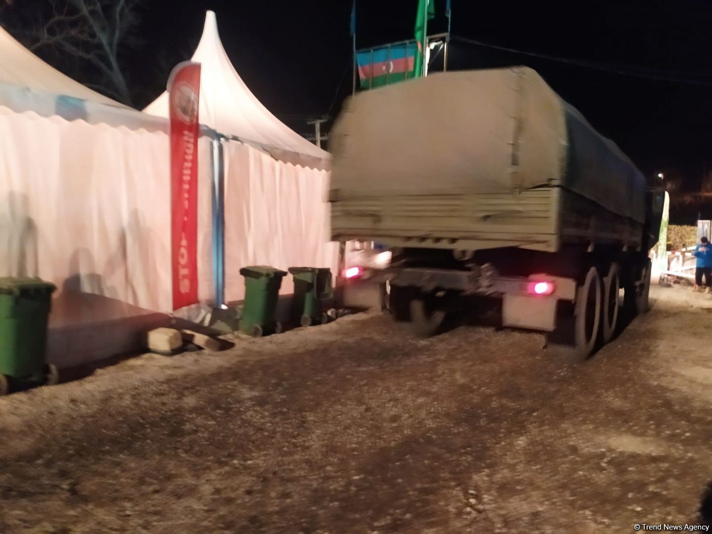 Vehicles of Russian peacekeepers pass freely along Azerbaijan's Lachin-Khankendi road (PHOTO)