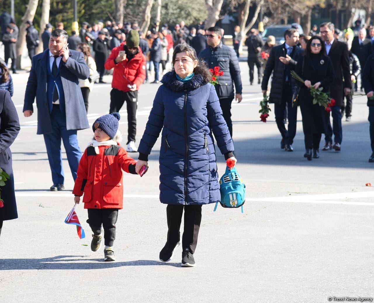 Azerbaijani people honor memory of Khojaly genocide victims (PHOTO)
