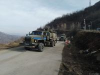 Vehicle of Russian peacekeepers moves freely along Azerbaijan's Lachin-Khankendi road (PHOTO)