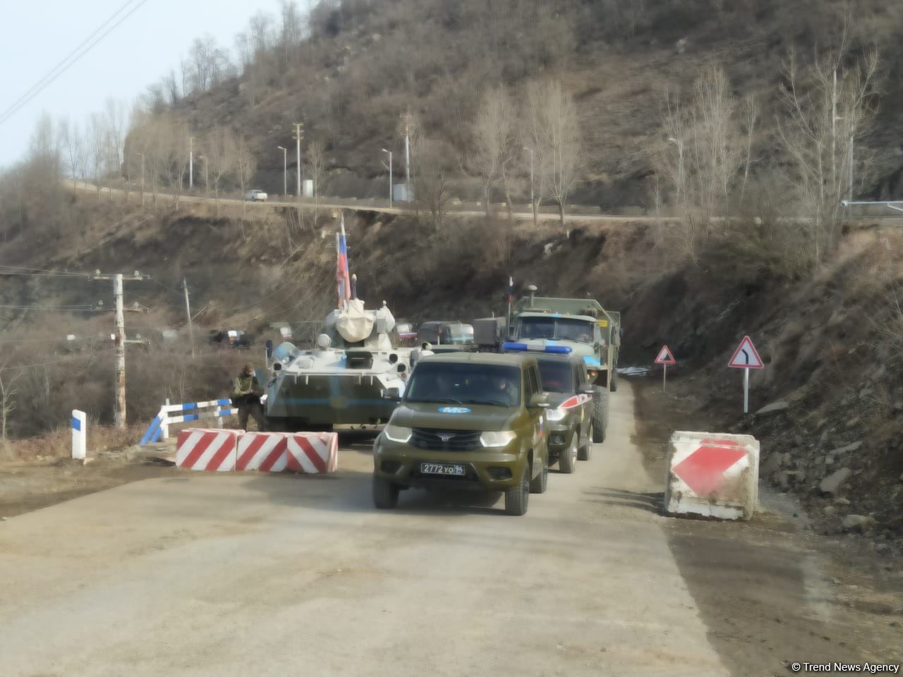 Big convoy of Russian peacekeepers moves freely along Azerbaijan's Lachin-Khankendi road (PHOTO)