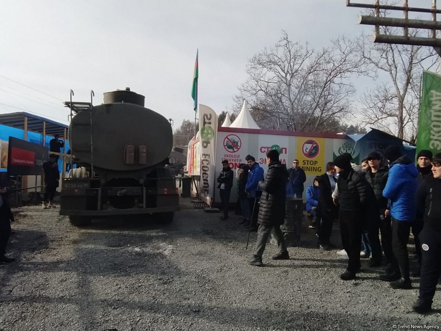 Vehicle of Russian peacekeepers moves freely along Azerbaijan's Lachin-Khankendi road (PHOTO)