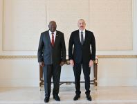 President Ilham Aliyev receives delegation led by VP of Cuba (PHOTO/VIDEO)