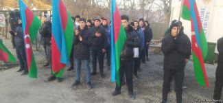 Peaceful protest of Azerbaijanis continues on Lachin-Khankendi road (PHOTO)