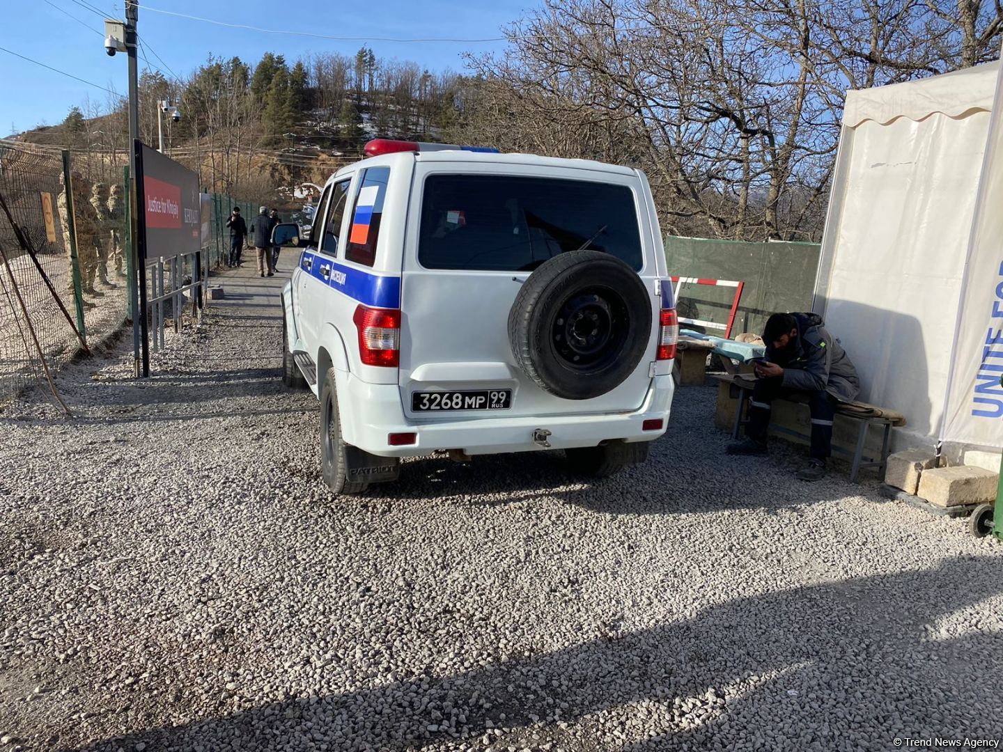 Vehicles of Russian peacekeepers pass freely along Azerbaijan's Lachin-Khankendi road (PHOTO)