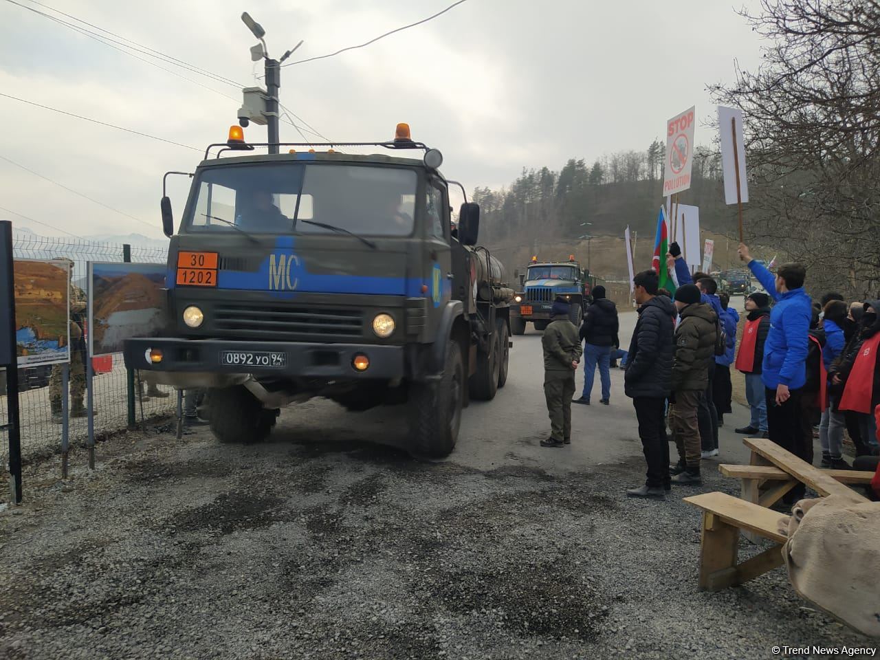 Another convoy of Russian peacekeepers freely moves along Azerbaijan's Lachin-Khankendi road (PHOTO)