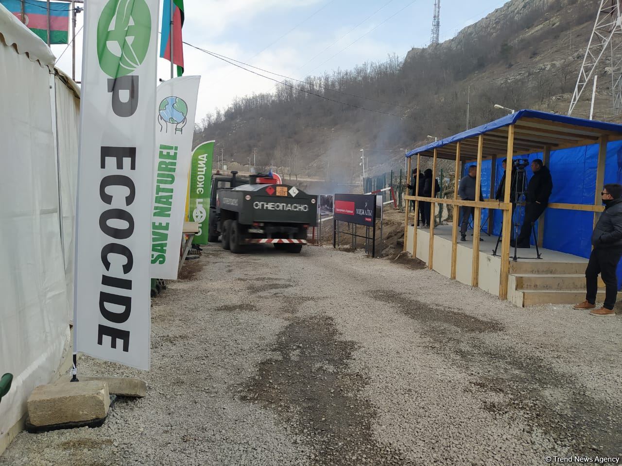 Another convoy of Russian peacekeepers freely moves along Azerbaijan's Lachin-Khankendi road (PHOTO)