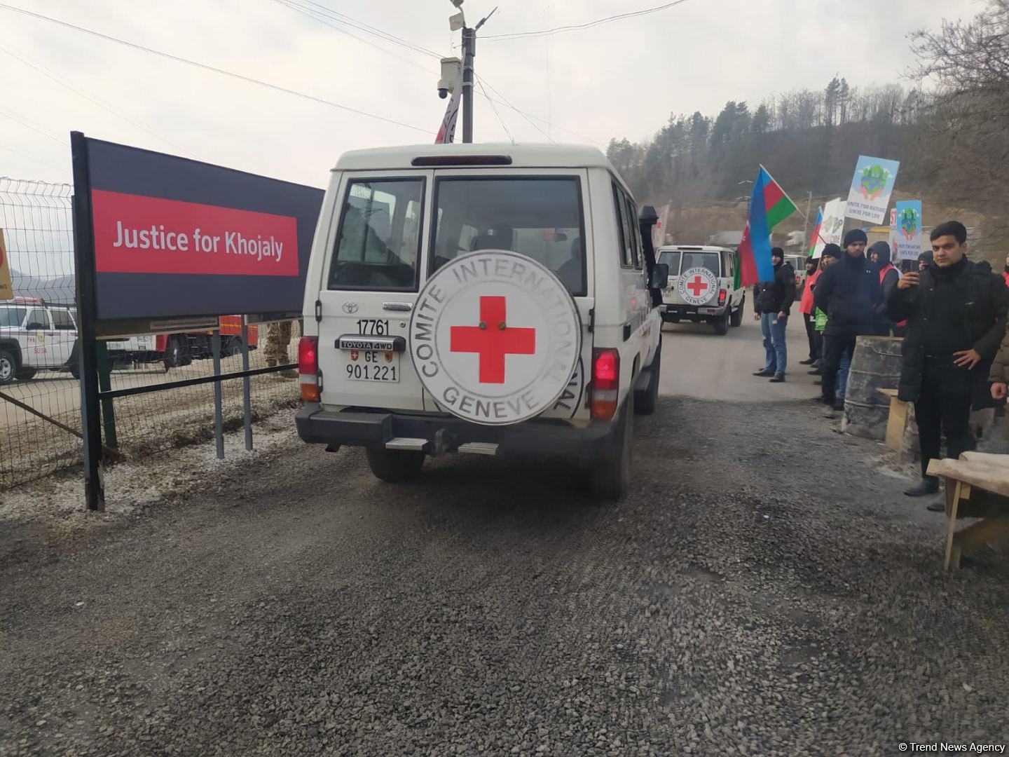 ICRC convoy drives freely along Azerbaijan's Lachin-Khankendi road (PHOTO)