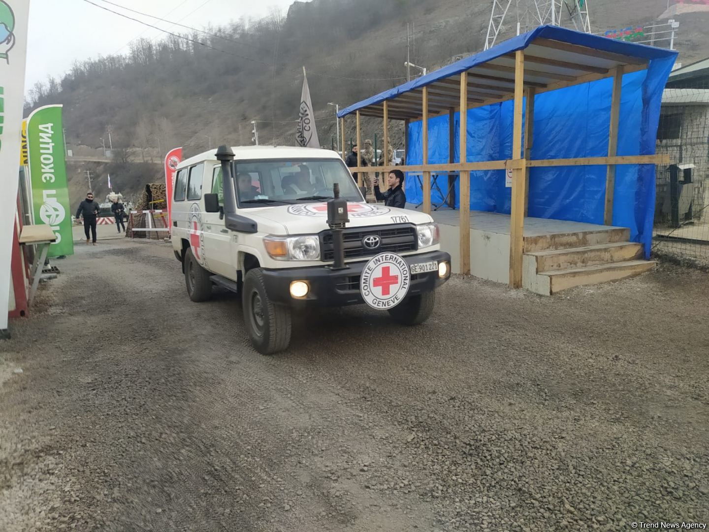 ICRC convoy drives freely along Azerbaijan's Lachin-Khankendi road (PHOTO)