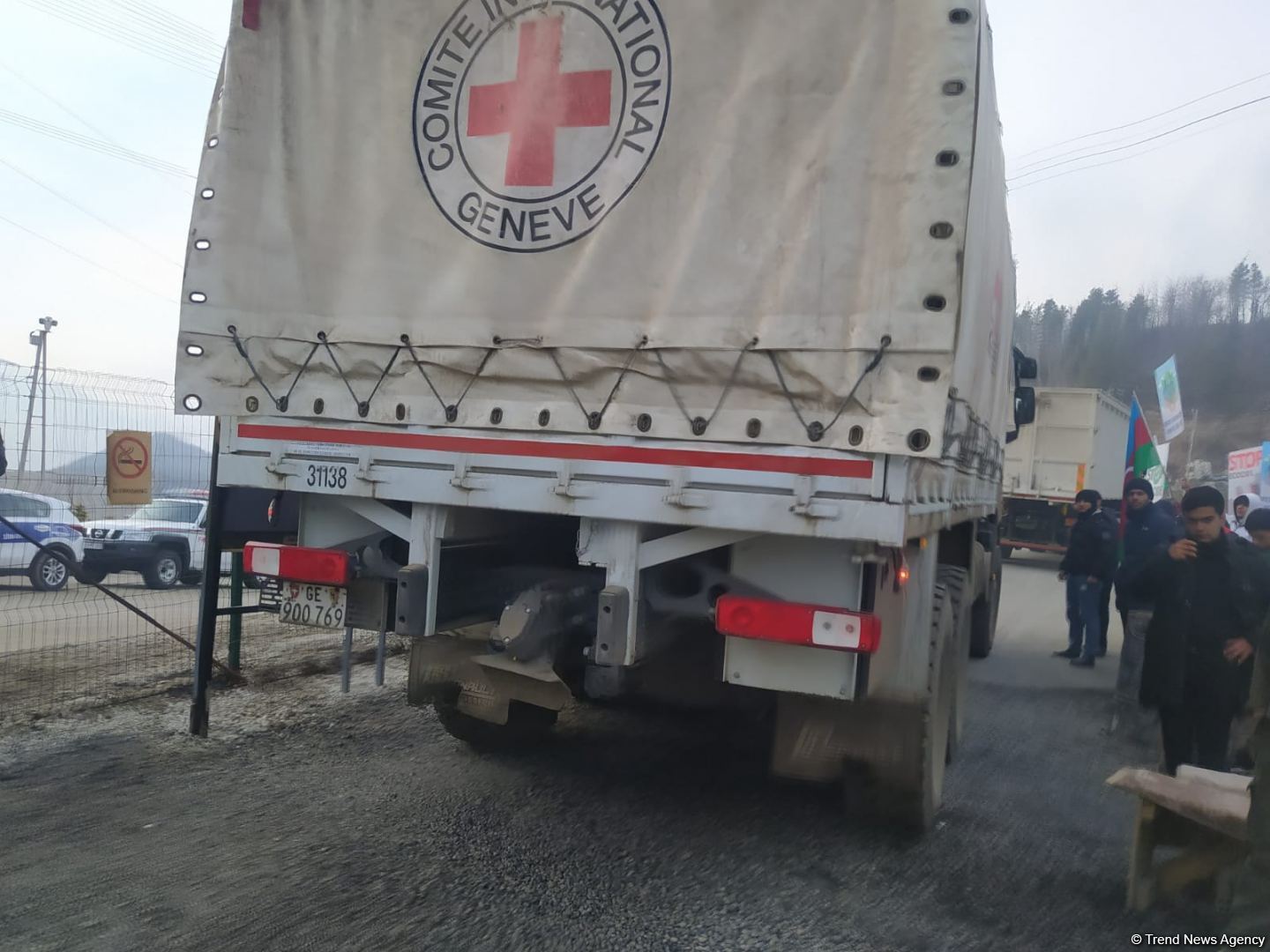 ICRC convoy drives freely along Azerbaijan's Lachin-Khankendi road (PHOTO)