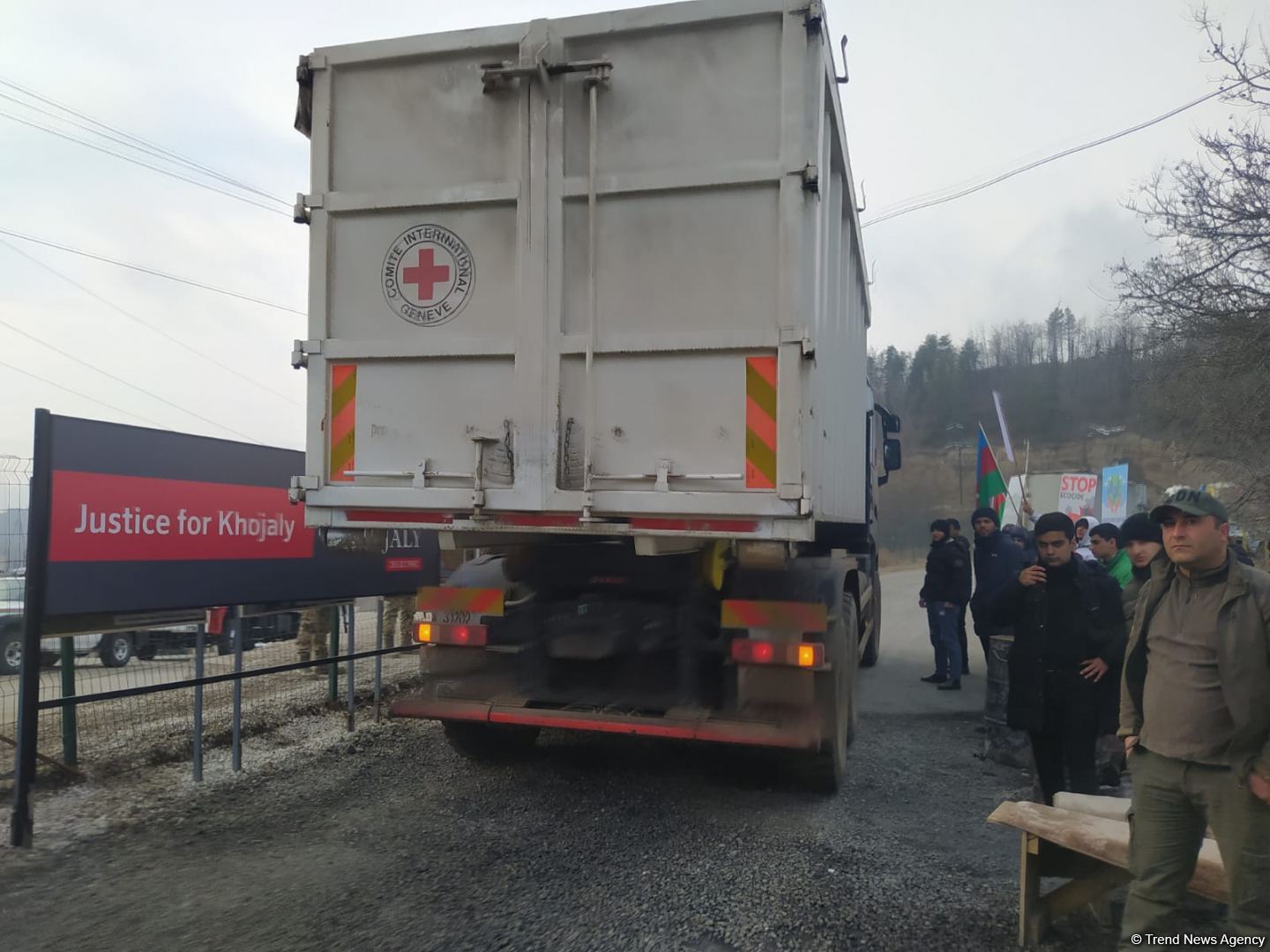 ICRC convoy drives freely along Azerbaijan's Lachin-Khankendi road (PHOTO)