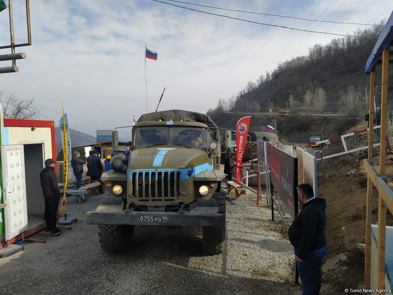 Vehicles of Russian peacekeepers move freely along Azerbaijan's Lachin-Khankendi road (PHOTO)