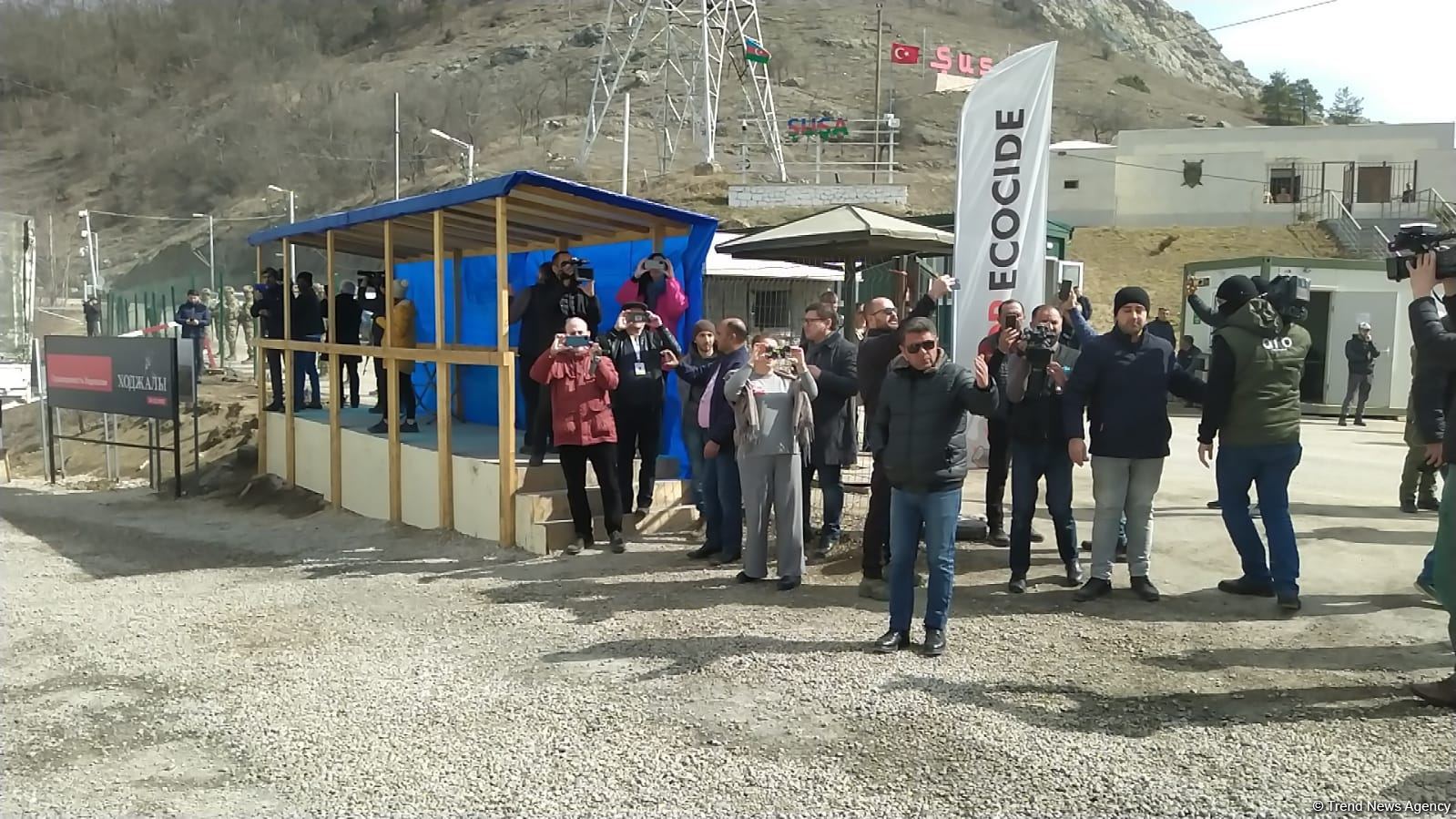 Trucks of Russian peacekeepers move freely along Azerbaijan's Lachin-Khankendi road (PHOTO)