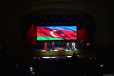 Stunning harmony of high art opera and fashion - Heydar Aliyev Center's gift for March 8 (PHOTO)