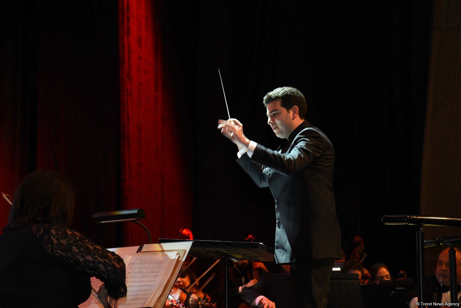 Stunning harmony of high art opera and fashion - Heydar Aliyev Center's gift for March 8 (PHOTO)