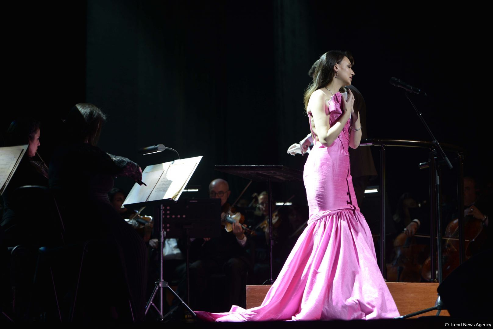 Stunning harmony of high art opera and fashion - Heydar Aliyev Center's gift for March 8 (PHOTO)