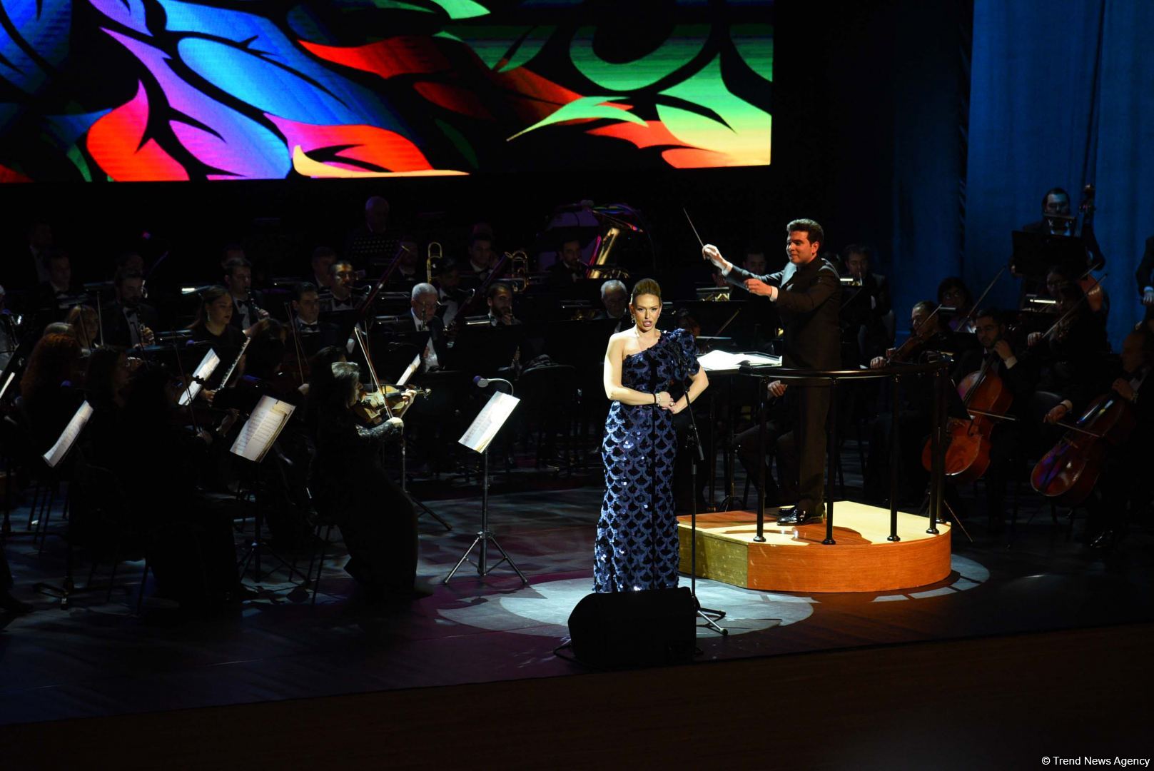 Stunning harmony of high art opera and fashion - Heydar Aliyev Center's gift for March 8 (PHOTO)