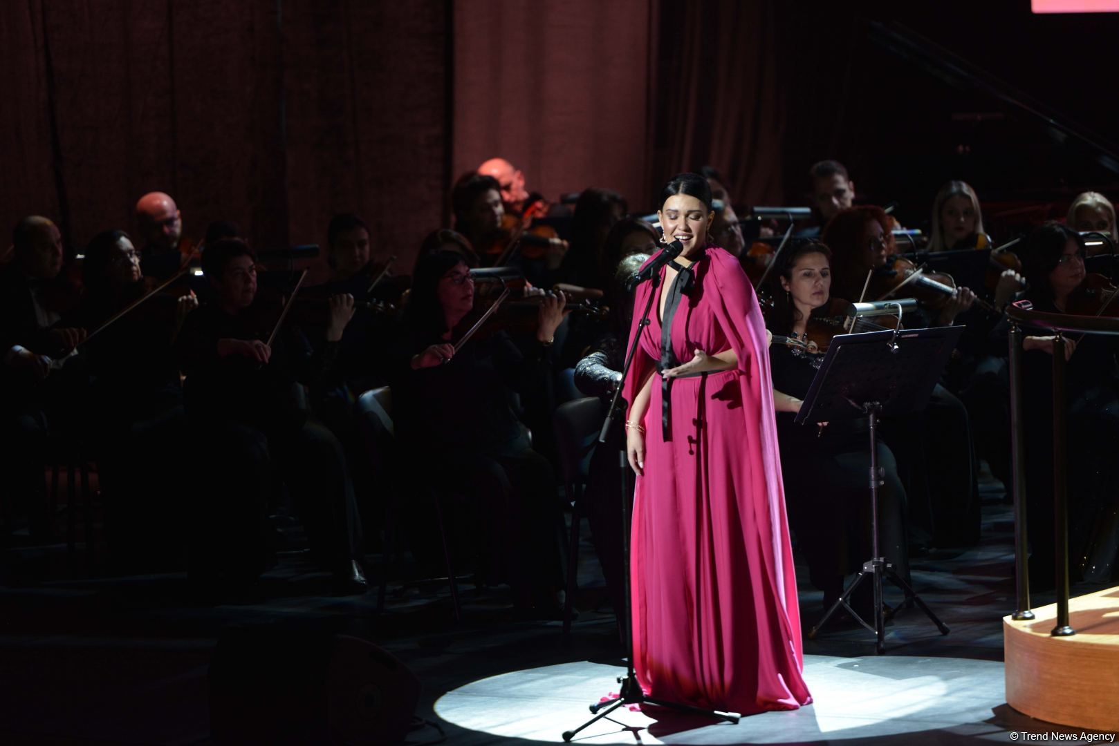 Stunning harmony of high art opera and fashion - Heydar Aliyev Center's gift for March 8 (PHOTO)