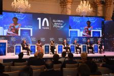 Fourth panel meeting held within framework of Global Baku Forum (PHOTO)
