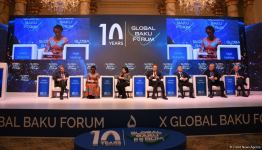 Fourth panel meeting held within framework of Global Baku Forum (PHOTO)