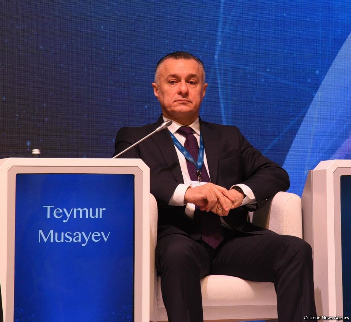 Fourth panel meeting held within framework of Global Baku Forum (PHOTO)