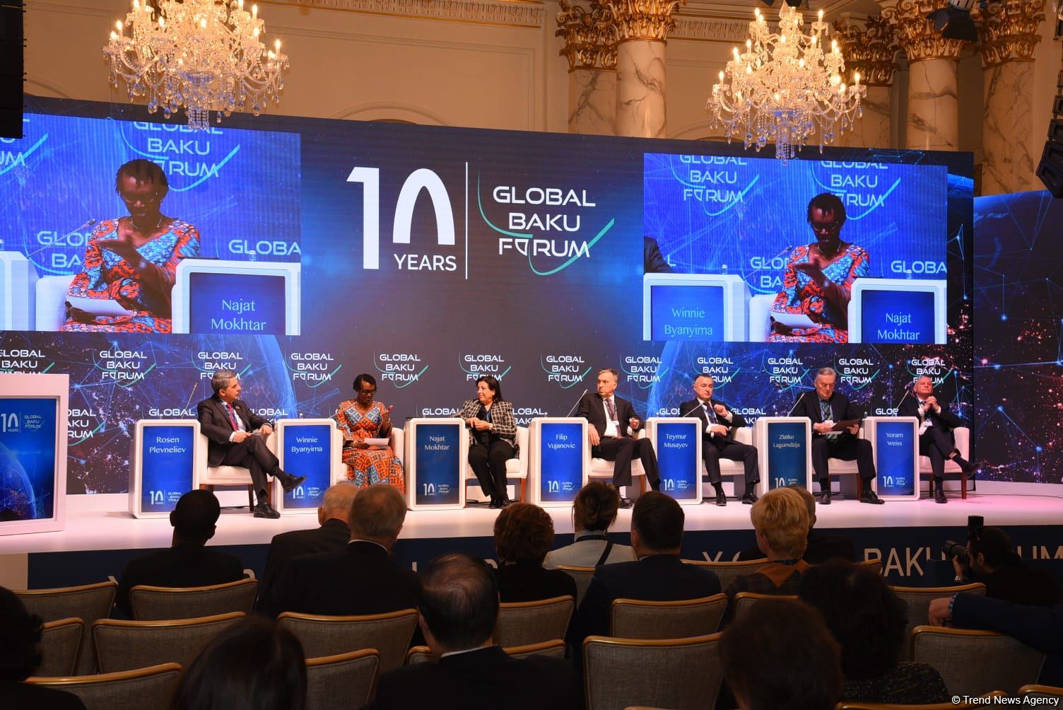 Fourth panel meeting held within framework of Global Baku Forum (PHOTO)