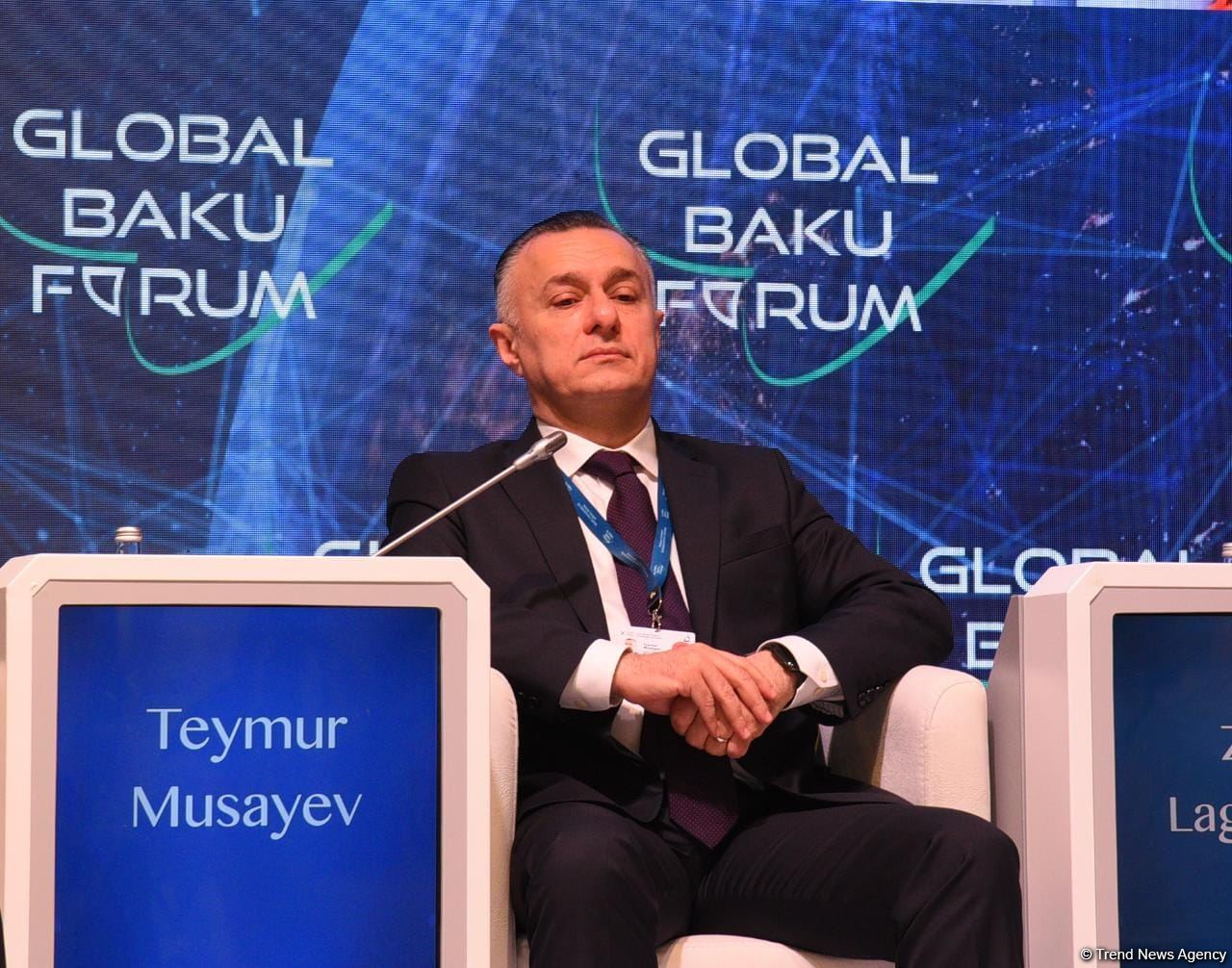 Fourth panel meeting held within framework of Global Baku Forum (PHOTO)