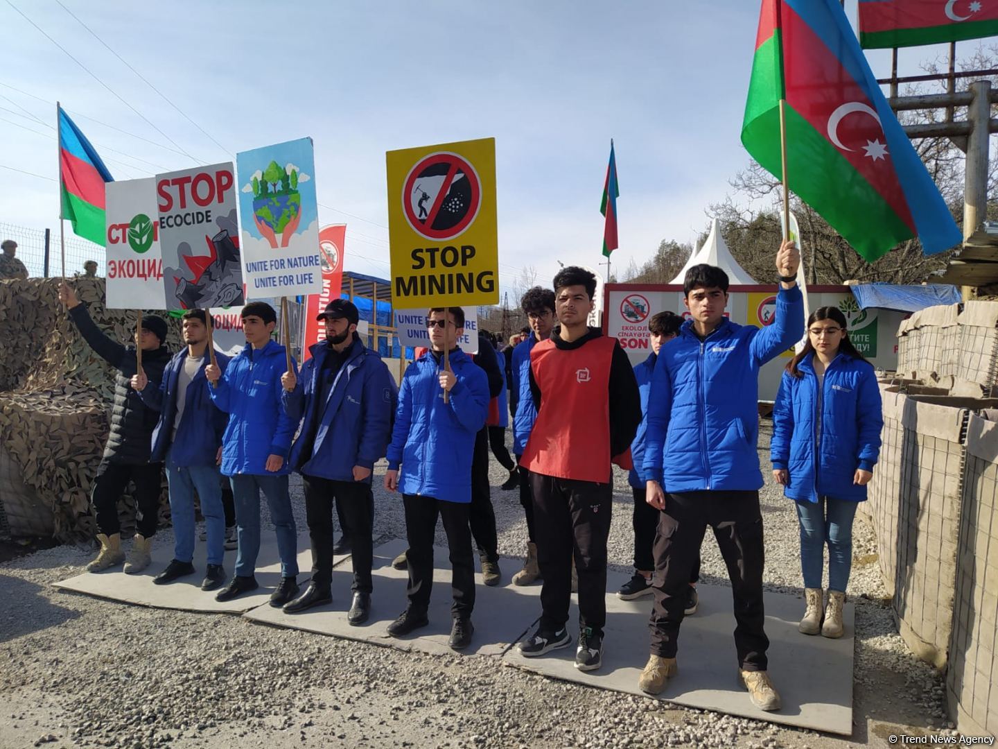 Azerbaijani eco-activists continue peaceful protest on Lachin-Khankendi road (PHOTO)