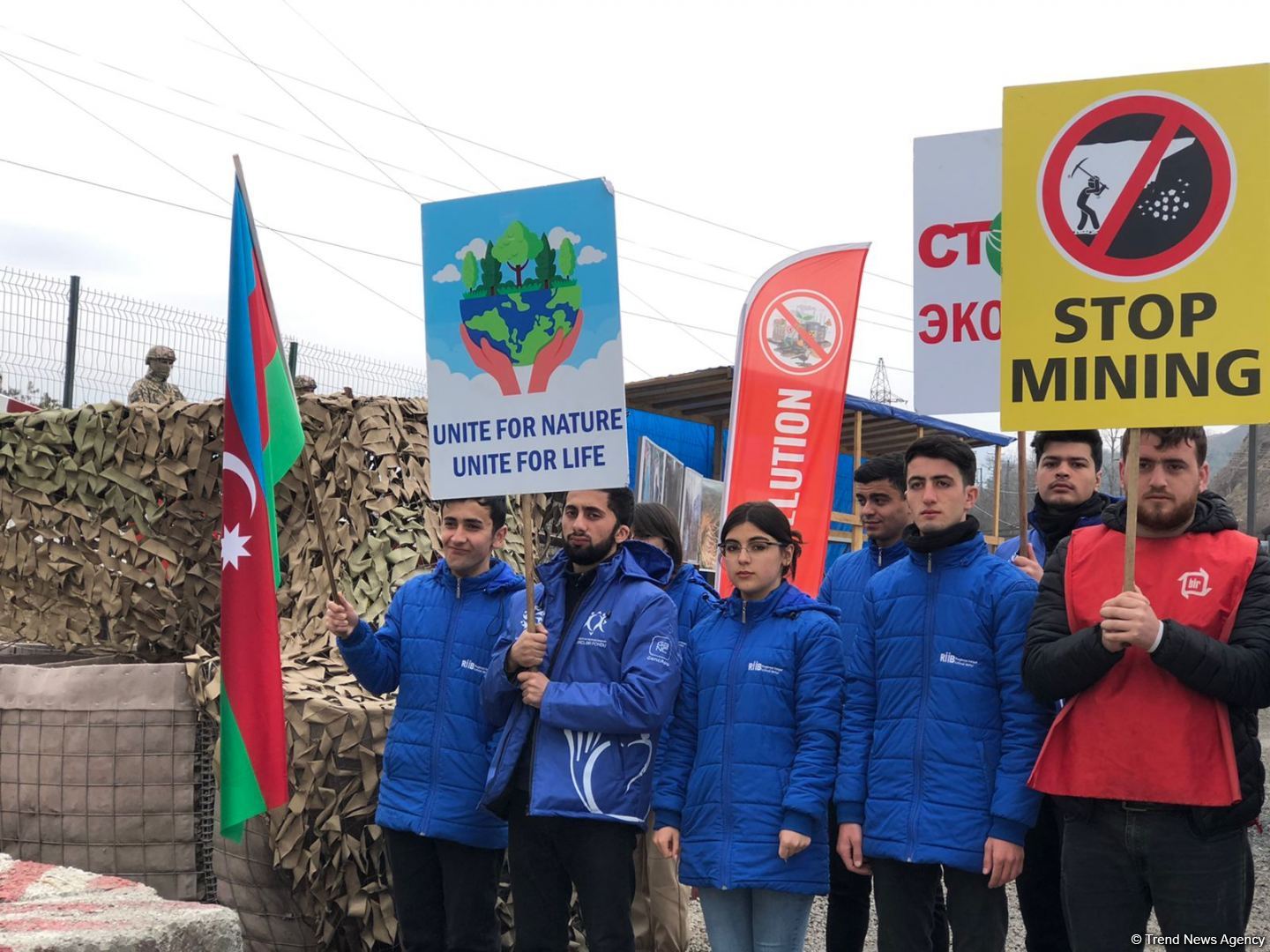 Peaceful protest of Azerbaijani eco-activists continues on Lachin-Khankendi road (PHOTO)