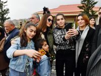 Heartfelt meeting of President Ilham Aliyev and First Lady Mehriban Aliyeva with residents of Talish village (PHOTO)