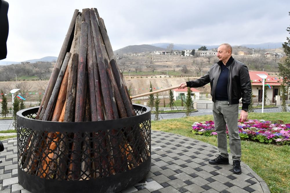 President Ilham Aliyev lights Novruz bonfire in Talish village, congratulates Azerbaijani people on holiday (PHOTO)