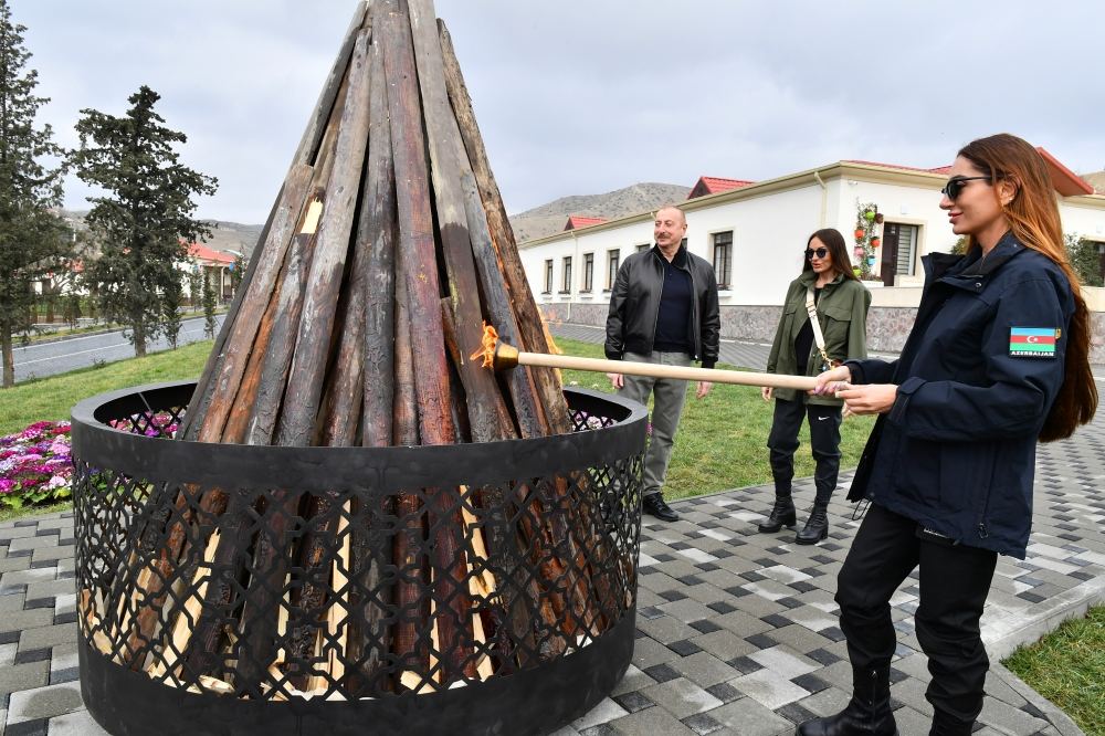 President Ilham Aliyev lights Novruz bonfire in Talish village, congratulates Azerbaijani people on holiday (PHOTO)