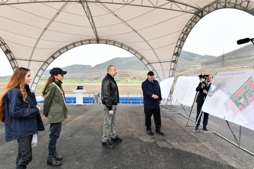 President Ilham Aliyev, First Lady Mehriban Aliyeva take part in groundbreaking ceremony for residential area in Sugovushan (PHOTO/VIDEO)