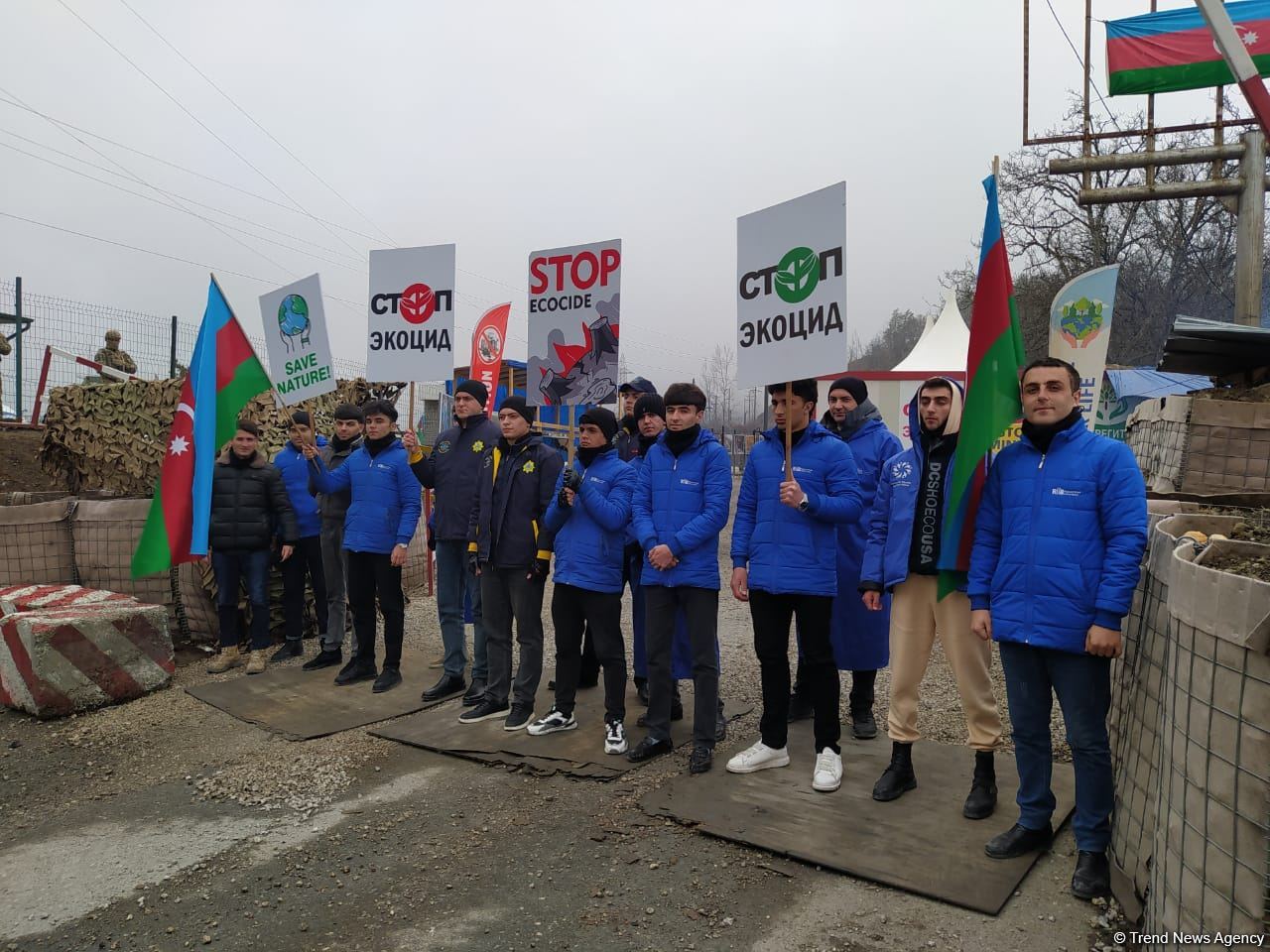 Peaceful protest of Azerbaijani eco-activists continues on Lachin-Khankendi road (PHOTO)