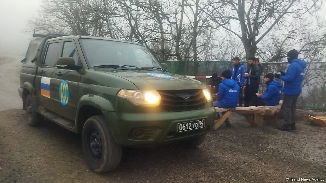 Convoy of Russian peacekeepers moves freely along Azerbaijan's Lachin-Khankendi road (PHOTO)