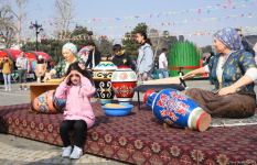 Baku residents celebrating Novruz holiday (PHOTO)