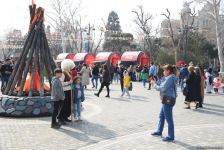 Baku residents celebrating Novruz holiday (PHOTO)