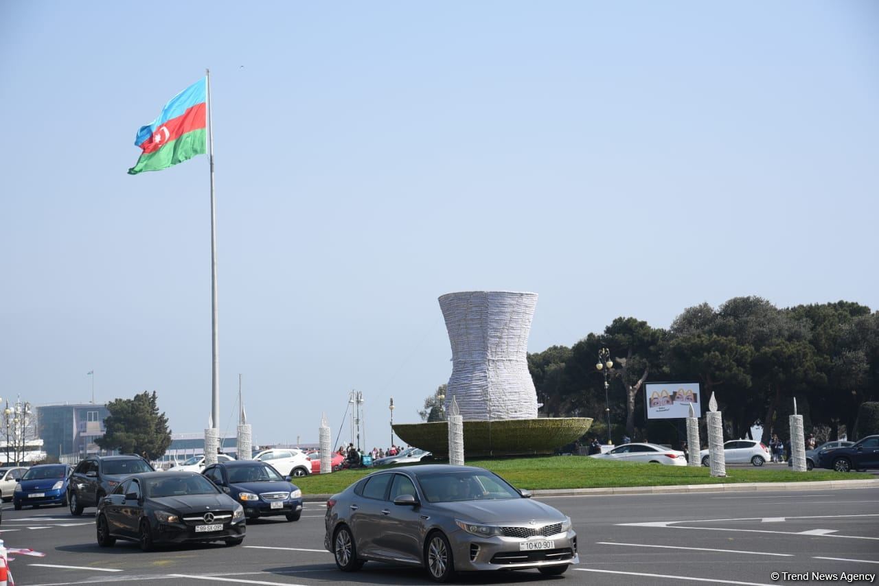 Baku residents celebrating Novruz holiday (PHOTO)
