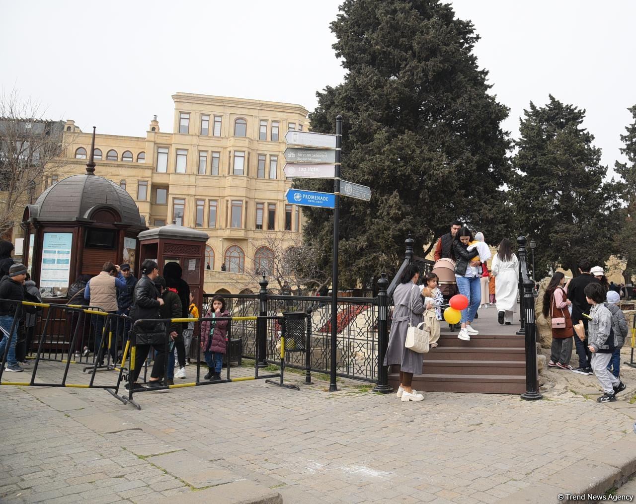 Baku residents celebrating Novruz holiday (PHOTO)
