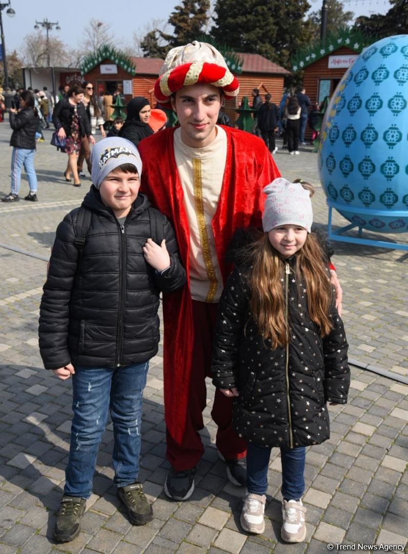 Baku residents celebrating Novruz holiday (PHOTO)