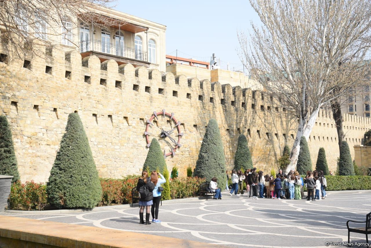 Baku residents celebrating Novruz holiday (PHOTO)