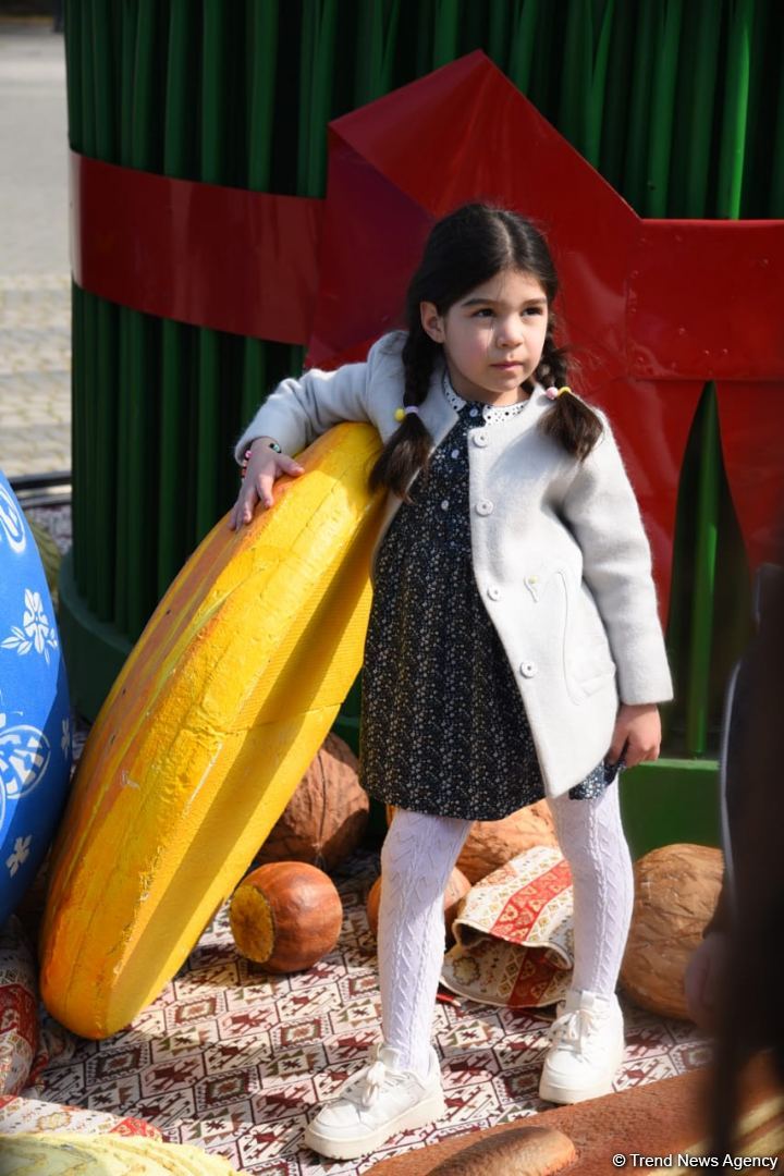 Baku residents celebrating Novruz holiday (PHOTO)