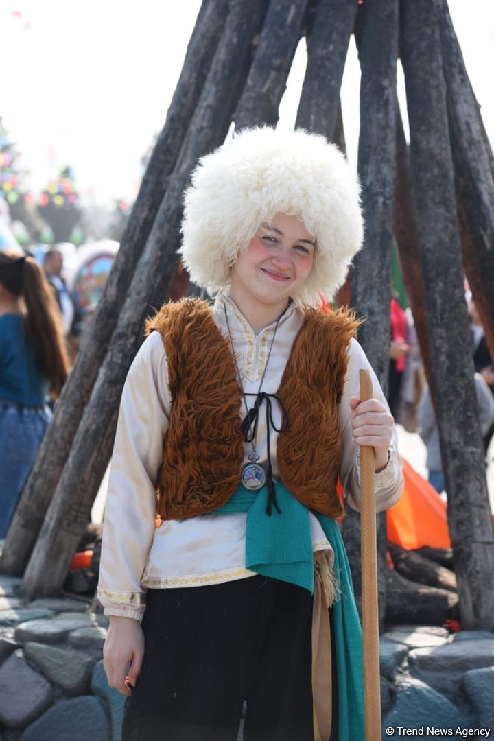 Baku residents celebrating Novruz holiday (PHOTO)